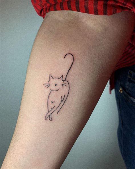100 Small And Simple Cat Tattoo Ideas Minimalist Cat Tattoo Kitten Tattoo Cute Cat Tattoo