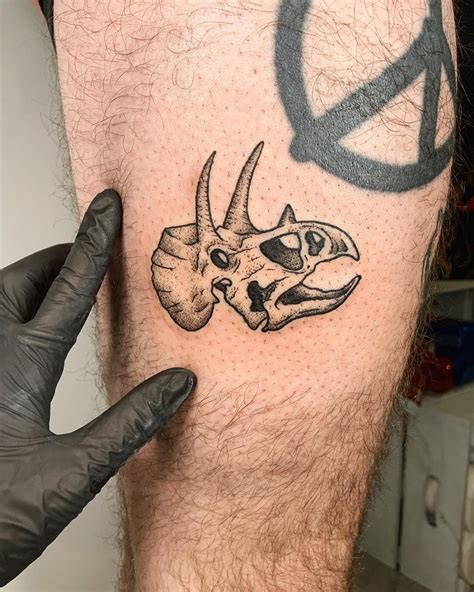 15 Cool Small Tattoos For Men That Actually Mean Something Anomalie Tattoo Co