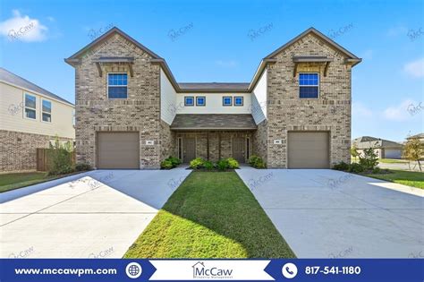 1512 Canvas Wy Denton Tx 76205 Townhome Rentals In Denton Tx Apartments Com