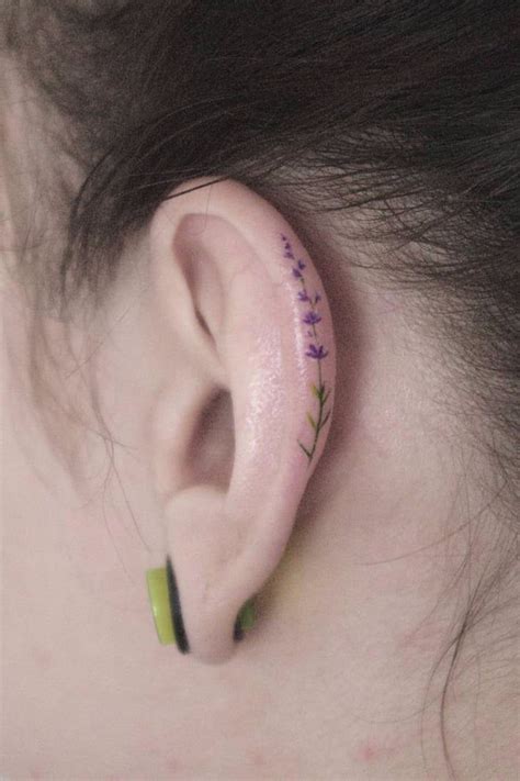 18 Delicate Ear Tattoos That Are Better Than Jewelry