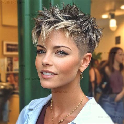 20 Bold And Chic Very Short Pixie Haircut Ideas To Inspire Your Next Look In 2025 Funky Short