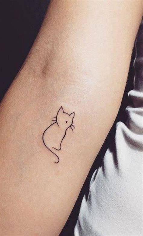 20 Cute Simple Cat Tattoo Ideas For Kitty Lovers Mybodiart 20 Cute Simple Cat Tattoo Ideas For Kitty Lovers Mybodiart