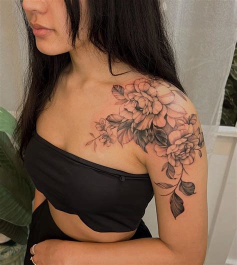 30 Shoulder Tattoo Ideas That Are Beautiful Bold And Meaningful