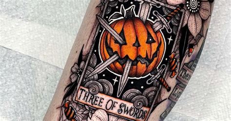 35 Times Horror Lovers Got Spooky Halloween Tattoos And They Worked Brilliantly