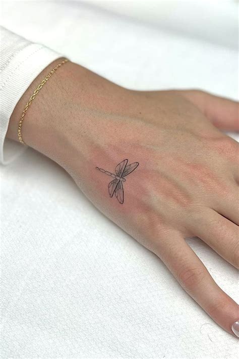36 Best Small Hand Tattoo Ideas