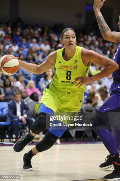 4 201 Cambage Stock Photos High Res Pictures And Images Getty Images