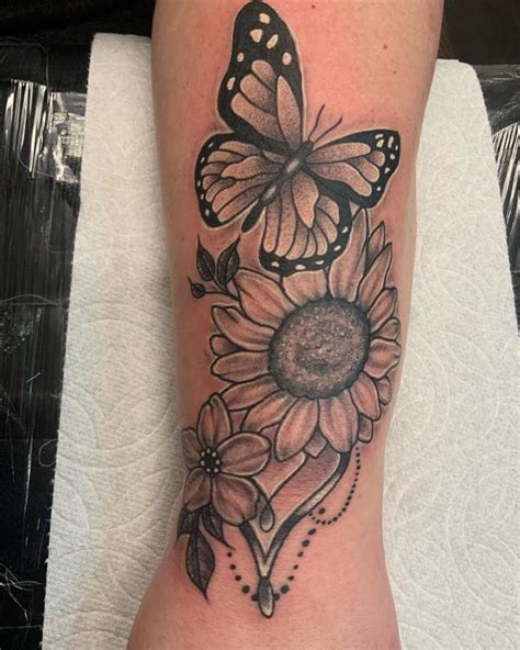 45 Sunflower And Butterfly Tattoo Designs Ideas For Your Next Ink Art And Design 45 Sunflower And Butterfly Tattoo Designs Ideas For Your Next Ink Art And Design