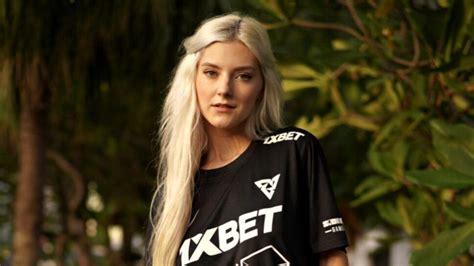 Banyak Netizen Yang Mencibir Prize Pool Ti12 Hati Eva Elfie Pun Tergerak Melalui Cuitan Di Akun X Twitter Pribadinya Eva Elfie Mengungkapkan Jika Ia Turut Menyumbang Untuk Prize Pool Ti12 Ia Turut