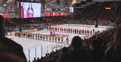 Beaver Stadium Public Skate Draws Sold Out Crowds Despite Cold Centre Daily Times