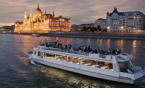 Budapest Danube River Sightseeing Cruise Audio Guides Budapest Danube River Sightseeing Cruise Audio Guides
