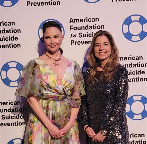 David Kessler I Was So Humbled And Honored To Present The Afspnational Survivor Of Suicide Loss Lifesaver Award To Ashley Judd To Recognize Her Instagram David Kessler I Was So Humbled And Honored To Present The Afspnational Survivor Of Suicide Loss Lifesaver Award To Ashley Judd To Recognize Her Instagram