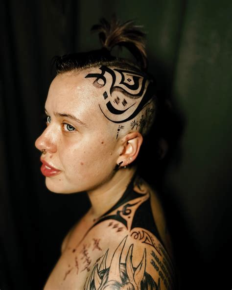 Elvira Savchuk Will Be Tattooing With Us In San Diego Between April 4 6 Books Open Now 1043 6Th Ave San Diego 619 888 3699 Tttism