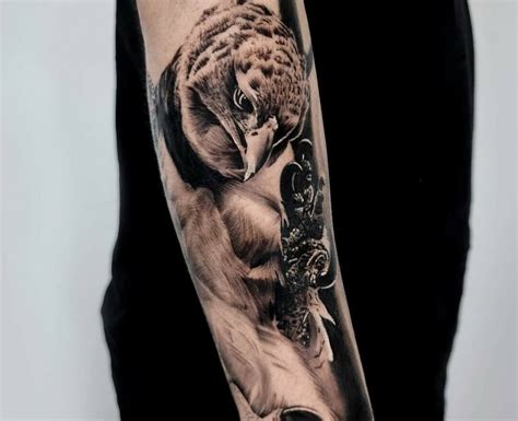 Harpy Eagle Skulls Mens Chest Piece