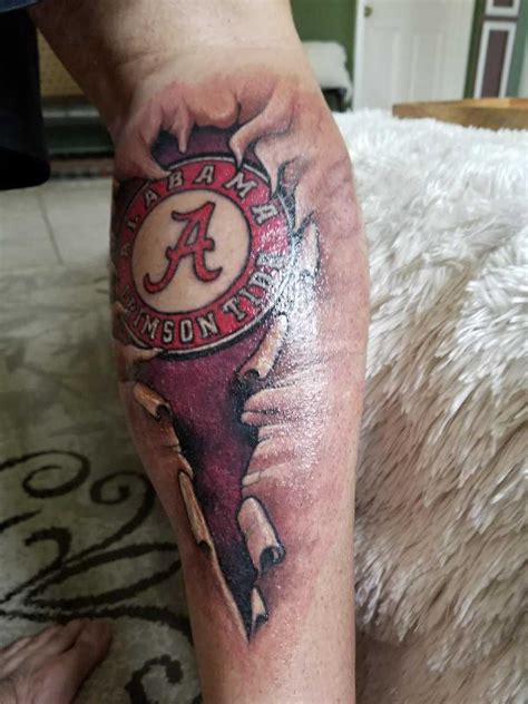 He Bleeds Crimson Alabama Fan Gets Crazy Calf Tattoo Photos