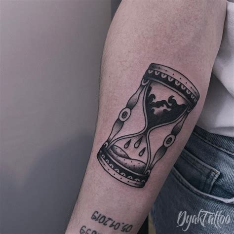 Hourglass Tattoo Designs And Meanings 45 Photo Ideas Hourglass Tattoo Designs And Meanings 45 Photo Ideas