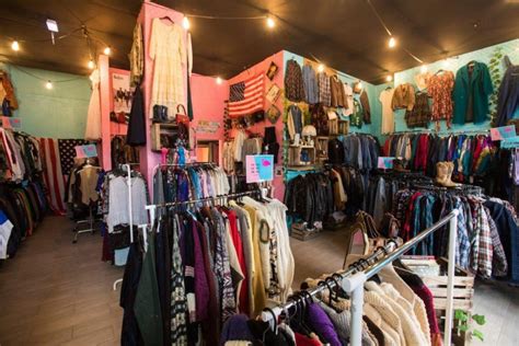 Incre Ble Lo Que Encontr En Tiendas De Segunda Mano En A Coru A Neferet Exposito Youtube