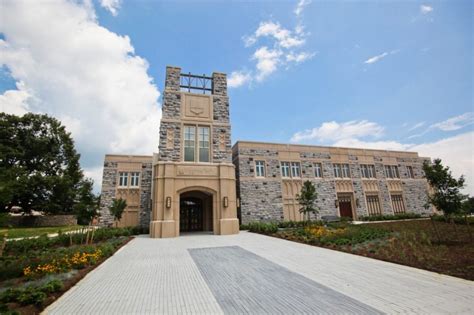 Ivan Morozov Undergrad And Visitor Center Visitor And Undergraduate Admissions Center