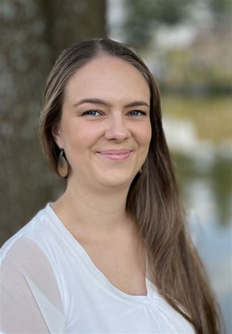 Julia Haniger Bio Austria