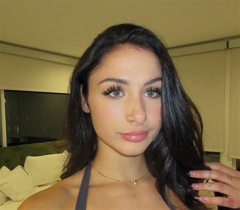 Julia Pic Bio Age Height Wiki Models Biography