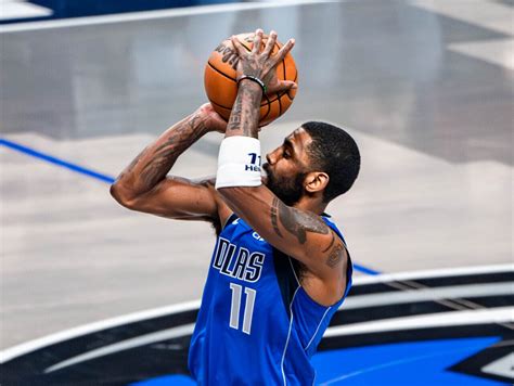 Kyrie Irving Set To Remain With Dallas Mavericks On Three Year 126M Deal Kyrie Irving The Guardian