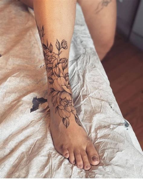 7 Lower Leg Tattoos