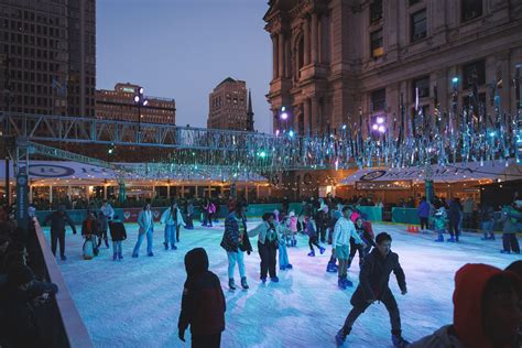 Make This Holiday Unforgettable Give The Gift Of Experience With A Learn To Skate Session At Philly S Favorite Rink Classes Run For Five Sundays Beginning January 4 Limited Spots Remain