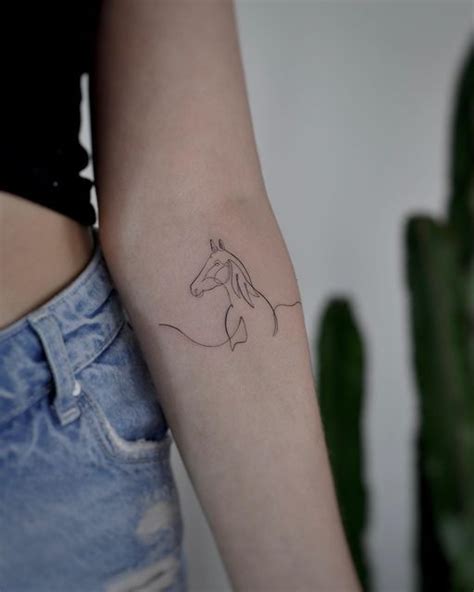 Matching Horse Tattoo For Alexa And Lesley Horsetattoo Minimaltattoo Finelinetattoo Newyorktattoo Smalltattoo Matchingtattoos Lovetattoo Tattooideas Brooklyntattoo