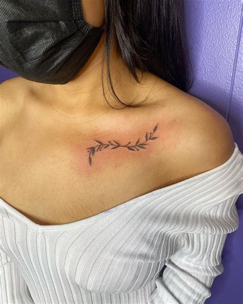 Meaningful Collar Bone Tattoos For Females Realistic Portrait Tattoos