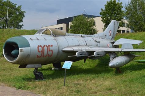 Mikoyan Gurevich Mig 19 History Technical Data Amp Photos Aero Corner