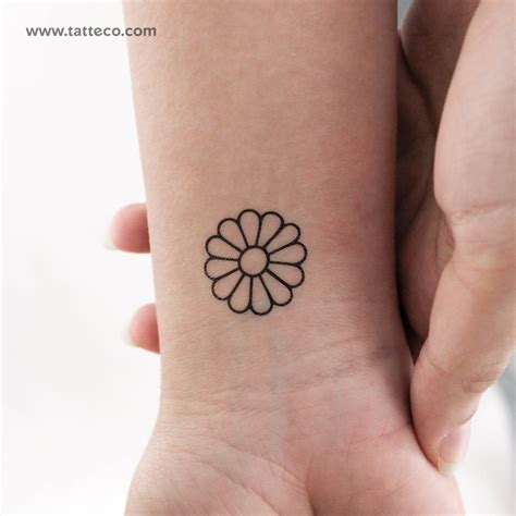 Minimalist Daisy Temporary Tattoo Set Of 3 Tatteco