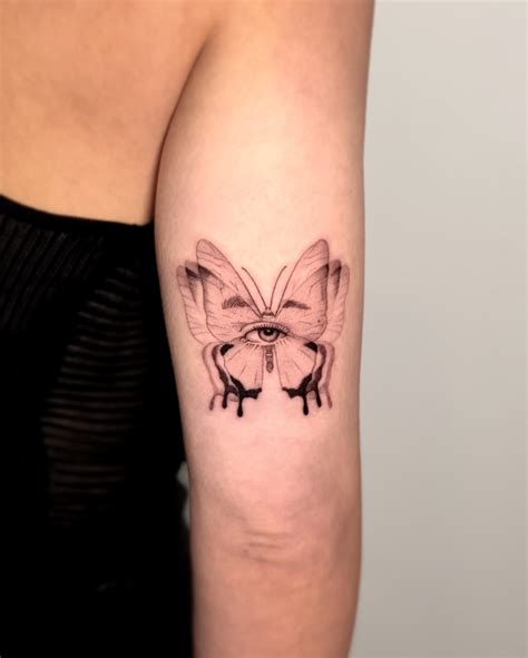 Nakkabdoesit Nyc Books Open Appointments Link In Bio 439 Metropolitan Avenue Brooklyn Ny 1043 6Th Ave San Diego Ca Madeinbrooklyn Nyctattoo Williamsburgtattoo Brooklyntattoo Abstracttattoos Contemporarytattoo