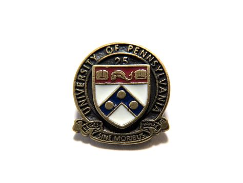New University Of Pennsylvania U Penn Upenn 25 Year Employee Pin Ebay