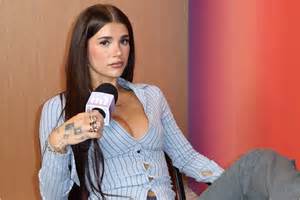 Onlyfans Model Ari Kytsya Teamed Up With Urban Decay And The Beauty Community Is Split Is This Smart Brand Strategy Tapping Into Modern Marketing Trends Or Is It Glamorizing The Onlyfans Lifestyle