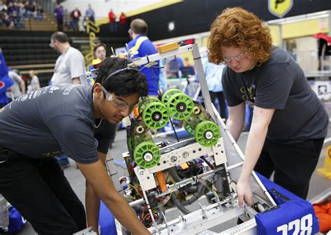 Penn Hosts Robotics Competition Penn High School