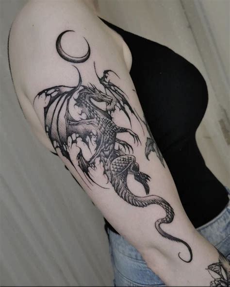Pin By Mary Arttattoo On Arte Escura Dragon Sleeve Tattoos Dragon Tattoo For Women Sleeve