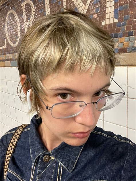 Pin By Masako Karasawa On Hair Style Hair Images Queer Hair Mens Haircuts Short Hair