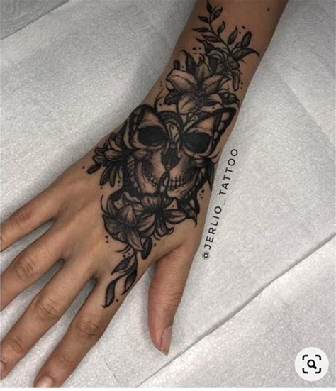 Pin By Samanta On Darbas Hand Tattoos For Women Skull Sleeve Tattoos Pretty Skull Tattoos
