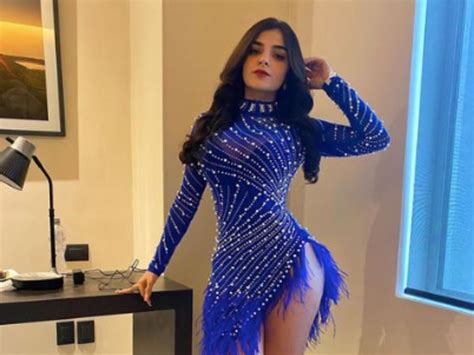 Qu Estaba Estudiando Karely Ruiz La Modelo De Onlyfans Regres A La Escuela