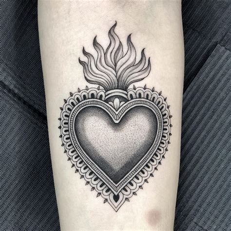 Sacred Heart Tattoo Ideas Tattoo Style Trends