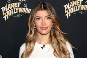 Sami Sheen Responds To Fan Who Is Jealous Of Her Looks