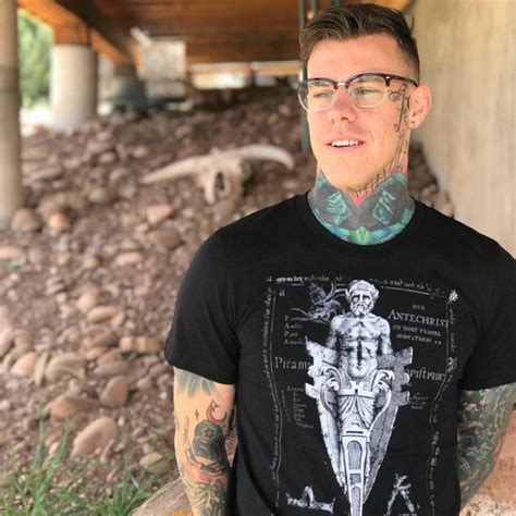 Shayne Smith Girl Neck Tattoos Comedians Neck Tattoo