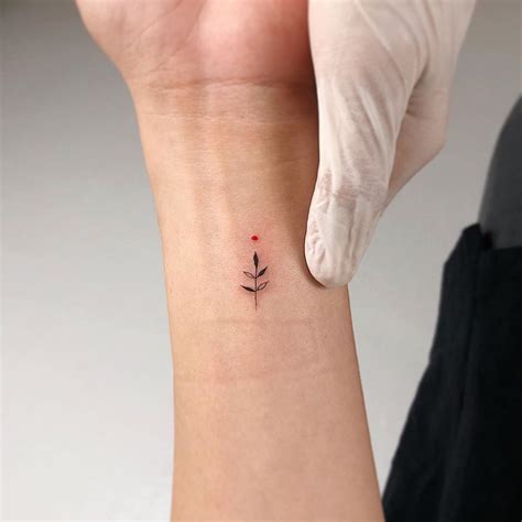 Simple Tattoo Designs For Wrist