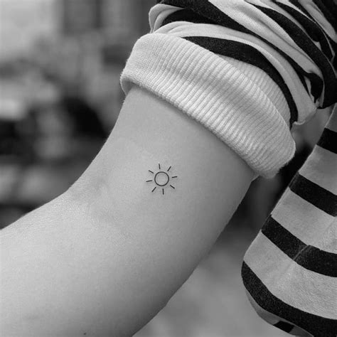 5 Simple Sun Tattoo Designs
