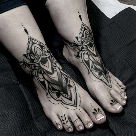 Stunning Foot Tattoo Ideas For Men And Women