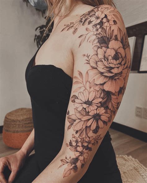 Stunning Upper Arm Floral Tattoos A Unique Expression Stunning Upper Arm Floral Tattoos A Unique Expression