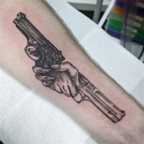 5 Gun Tattoo Designs
