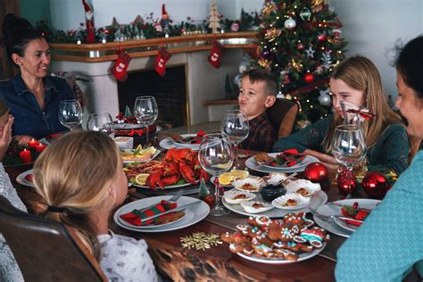 The Feast Of The Seven Fishes Is My Fave Holiday Tradition Even Though I Hate Seafood