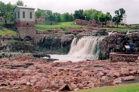 Top 5 Tourist Attractions In Sioux Falls South Dakota Things To Do In Sioux Falls Top 5 Tourist Attractions In Sioux Falls South Dakota Things To Do In Sioux Falls