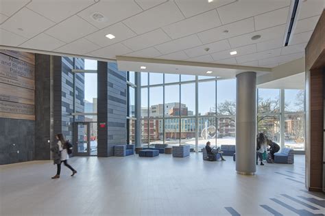 Touring The University Of Iowa S College Of Pharmacy Uiowa College Pharmacy