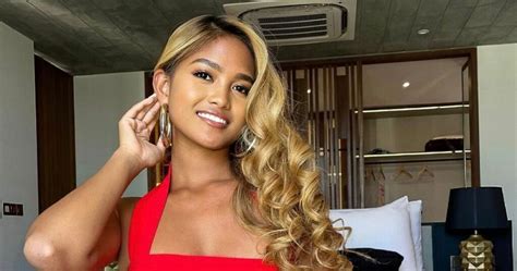 Woman 21 Says Ditching Teaching For Onlyfans Pulled Woman 21 Says Ditching Teaching For Onlyfans Pulled